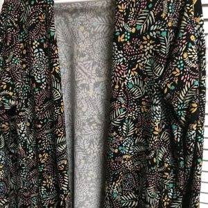 LulaRoe XL Sarah Sweater Black with Leaves